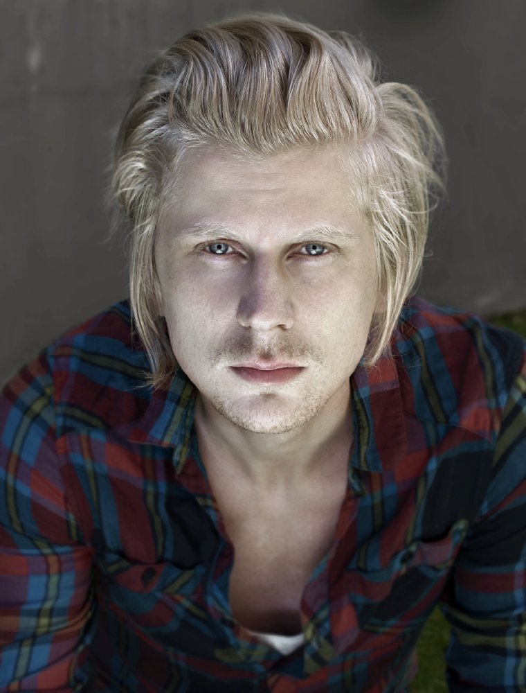 Christopher De-Schuster