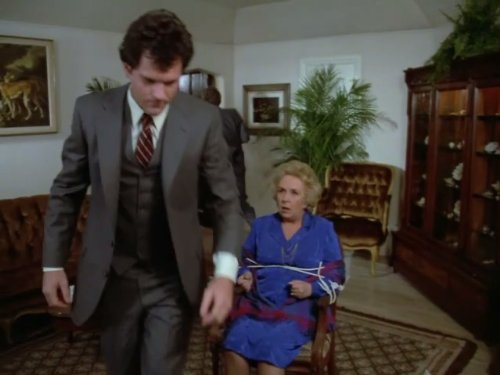 Doris Roberts