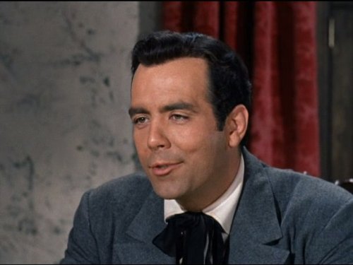 Pernell Roberts